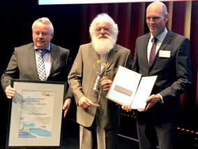 Salzburg - Dr. Ing. Hubert Koch receives Peter R. Sahm Award